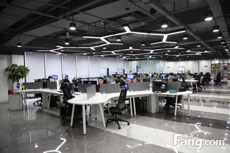 10号线知春里地铁出口即到 中国卫星通讯大厦 新地标 品质