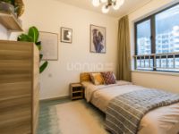 配套齐全，两卧室朝南带阳台 该小区交通便利，配套齐全，两卧室朝南